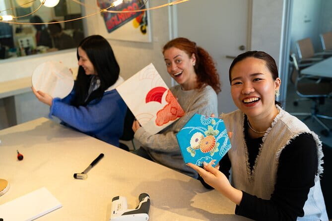 Kimono Art Workshop in Tokyo - The opening lesson: reading kimono through place and pattern