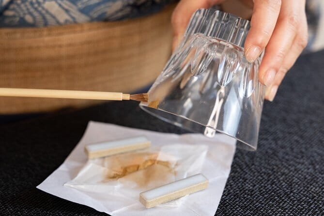 Kintsugi Workshop Class in Shibuya, Tokyo with mon cadeau - Starting with matcha, sweets, and a slower pace