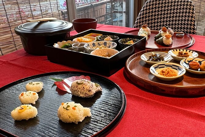 Make Rice Balls and Enjoy a Japanese Home-Style Lunch in Yanaka - What happens during the food preparation