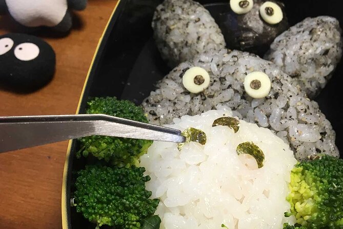 Making a bento box with cute character look in Japan - Making a character bento in Minato City