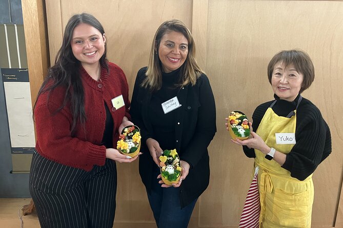 Making a bento box with cute character look in Japan - Why the hands-on format works