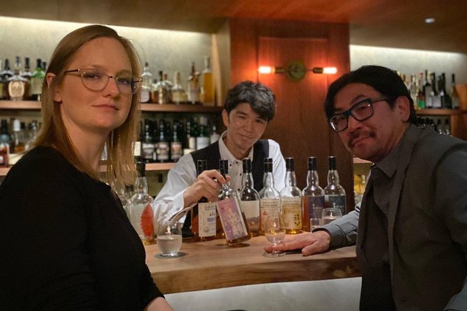 《MEMBERS-ONLY-BAR-HOPPING》Discover Your Special Whiskey in Tokyo! - Stop one: a tiny bar with drinks chosen for you