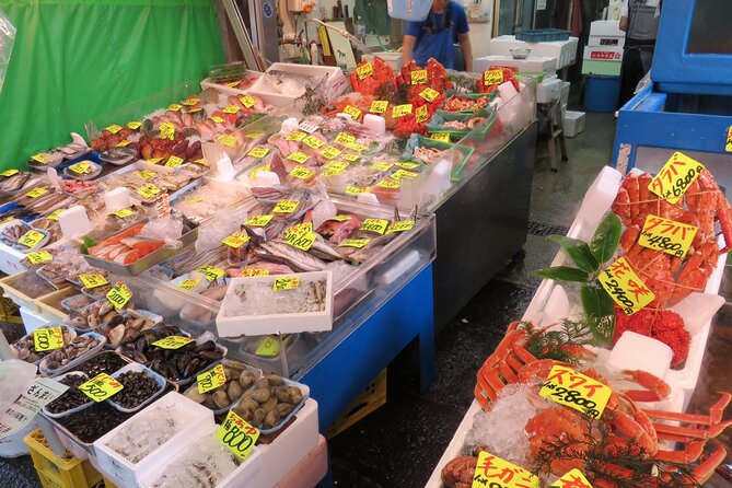 Morning Market Adventure: Toyosu & Tsukiji with Tuna Auction - The guides are the main value