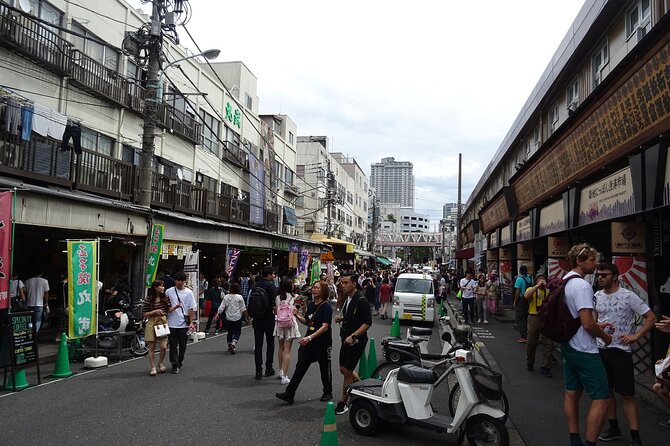 Morning Market Adventure: Toyosu & Tsukiji with Tuna Auction - Who should book this morning?