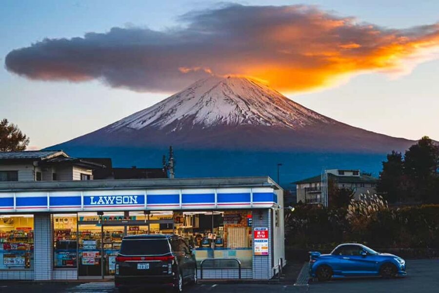 Mount Fuji 1-Day Trip: the Hottest Photography Tour - Arakurayama Sengen Park and the 397-step climb
