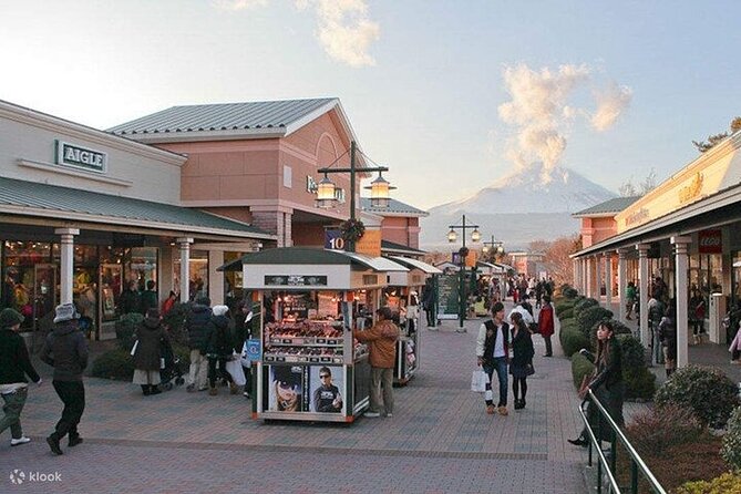 Mount Fuji 5th Station, Arakurayama, Oshino Hakkai and Hot Spring - Gotemba Outlets or Kinohana no Yu hot springs