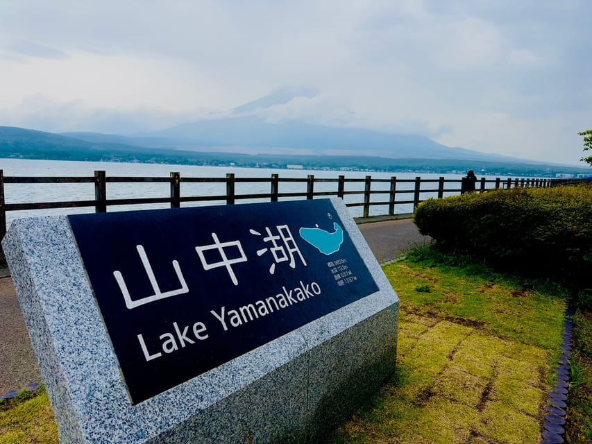 Mount Fuji Hakone with English-speaking Guide - Oshino Hakkai and traditional Fuji-area stops