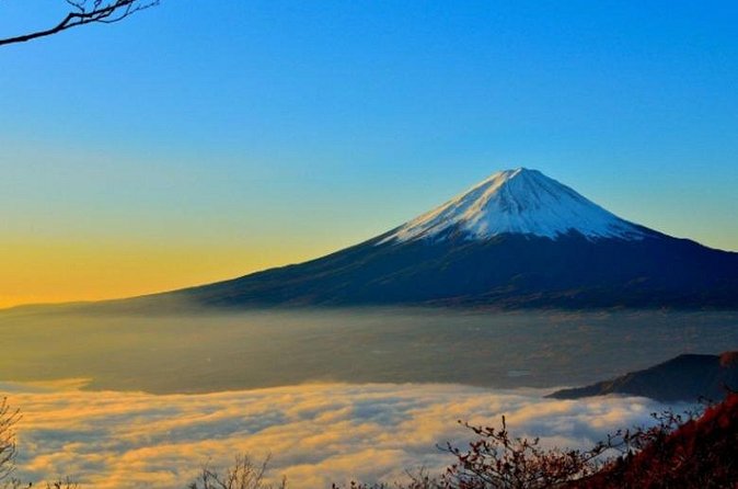 Mount Fuji Private Tour from Tokyo with English Speaking Driver - Oshino Hakkai and its clear spring ponds