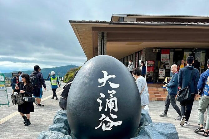 Mt fuji & Hakone customizable day tour w/ English speaking driver - Oshino Hakkai and Iyashi no Sato