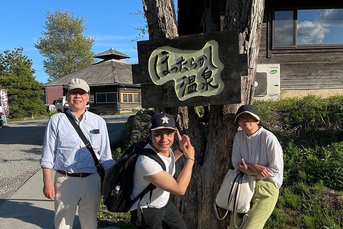 Mt FUJI - Panoramic Tour w/ Hoto Lunch, JP Sake & Onsen tatto OK! - Local breads and a sake tasting on the return