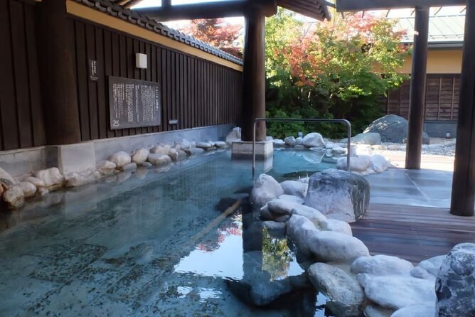 Mt. Fuji to Lake Kawaguchi, Lake Yamanaka and Onsen Day Tour - Why this Mount Fuji day trip works from Tokyo