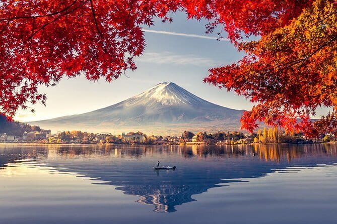 Mt. Fuji Tours to Lake Kawaguchi and Yamanaka Onsen English Guide - Why this Mount Fuji day trip makes sense from Tokyo