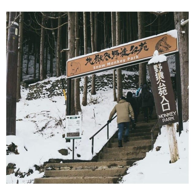 Nagano Tokyo: Snow Monkey Private Day Tour Hotel Pick & Drop - Zenko-ji gives the day a spiritual center