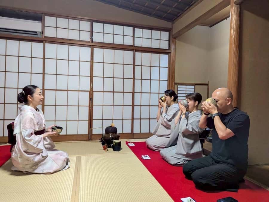 【NEW】Shibuya Tea Ceremony Tokyo-Chaan - Watching the Otemae tea ceremony demonstration