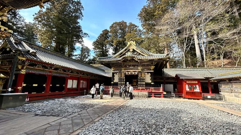 Nikko: Kegon Falls, Lake Chuzenji & Toshogu Temple - Lunch in Nikko and the value of the premium option