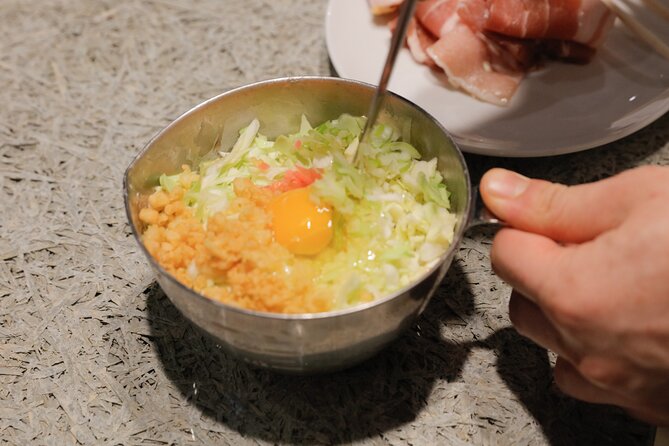 Okonomiyaki making experience~Japanese popular food - What makes okonomiyaki worth learning