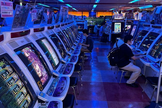 Private Akihabara Retro Tokyo Anime Game Maid Cafe Tour w/ pickup - Akihabara With Someone Who Knows the Shop Floors