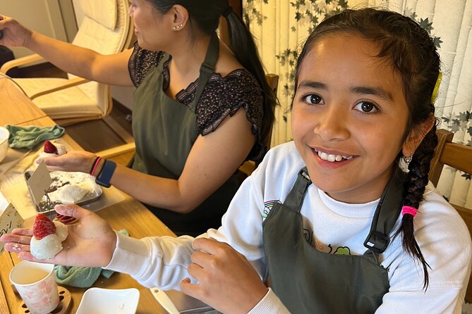 Private Mochi Sweets Making class near Shibuya area - A good choice for families and mixed-age groups