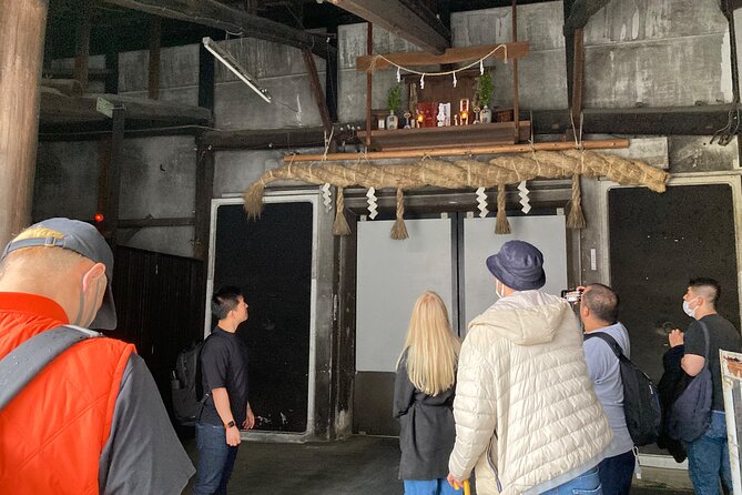 Private Sake Tasting at 300 Years Old Sake Brewery in Tokyo - Inside the 300-year-old Ozawa brewery