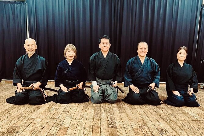 Private Samurai Sword Experience - A private sword lesson in a Tokyo garden