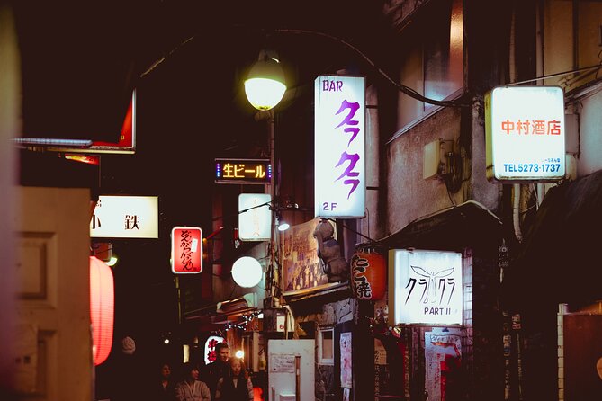 Private Shinjuku Nightlife Walking Tour & Golden-Gai Bar Crawl - Etiquette help without losing the local feel