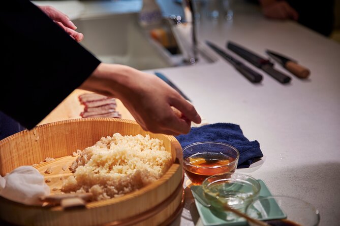 Private Sushi Making with a Sushi Master - The sushi history talk and quiz