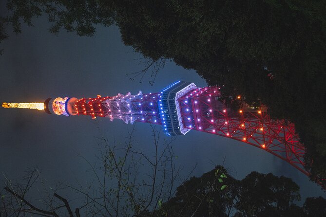 Private Tokyo Day-Tour by Car with English Speaking Guide. - Sumida Park and Tokyo Skytree show two sides of the river