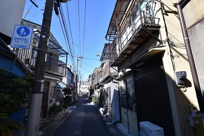 Private Tokyo's Famed Tsukiji Fish Market Tour - Timing, meeting point, and walking expectations