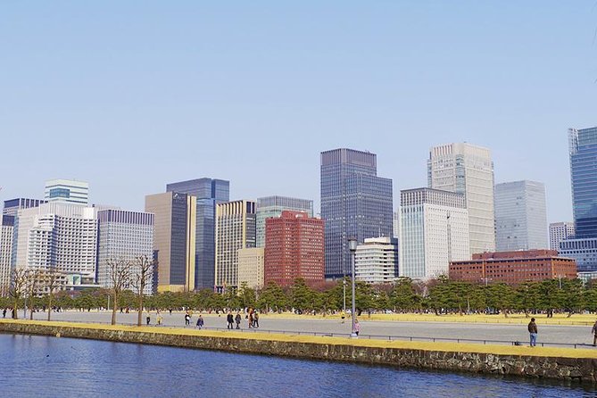 Private Tour - History, Art and Nature at the Imperial Palace - What the private format is worth at $90.60