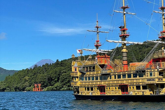 Private Tour to Mt Fuji and Hakone with English Speaking Driver - Lake Ashi, the Torii Gate, and the Pirate Ship