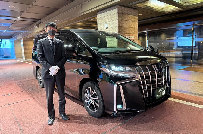 Private Transfer from Haneda Airport Tokyo - Vehicle comfort and luggage handling