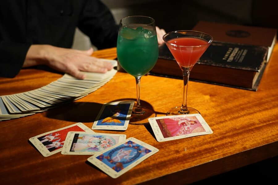 Sailor Moon Tour in Azabujuban, Tokyo - Matching anime scenes to real Tokyo streets