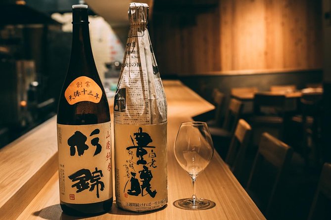 Sake Tasting Masterclass in Shinjuku (8+ Varieties with a Pro) - Snacks that explain sake and food pairing