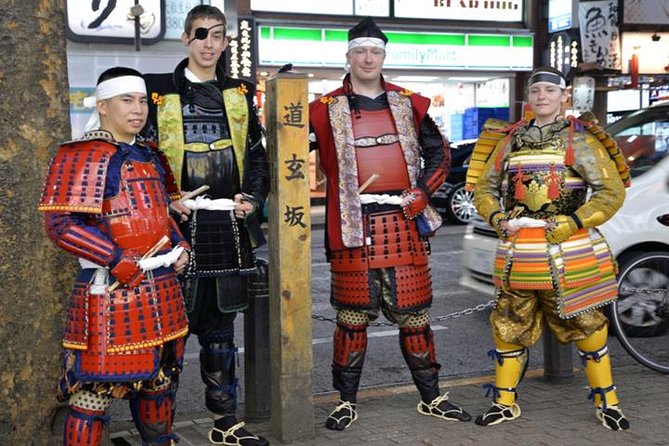 Samurai photo shooting at Street in Shibuya - Choosing your armor at the Shibuya studio