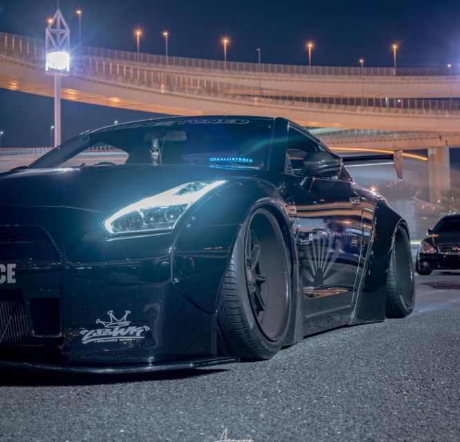 Secret Car Meet: R34 Skyline Car Club Membership - Daikoku Parking Area and changing car meet stops