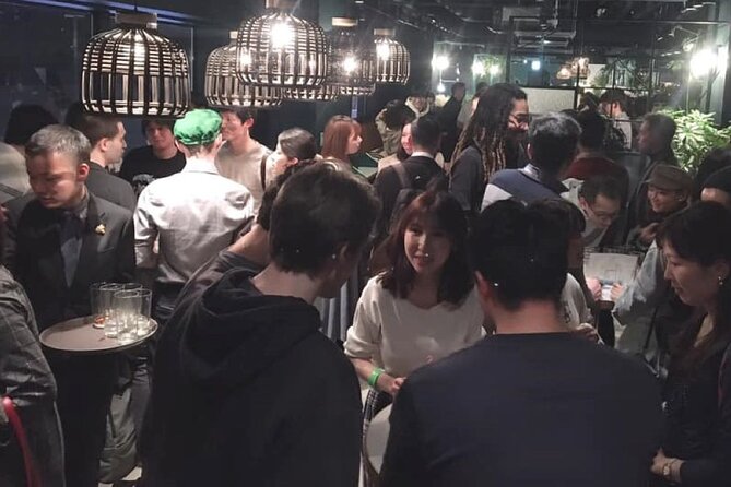 Shinjuku Locals &Traveller Meet&Drink Experience Solo going Party - Who will enjoy this Thursday night