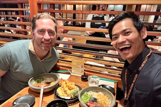 Shinjuku: Private Bar Hopping - Golden Gai, taiyaki, and small streets