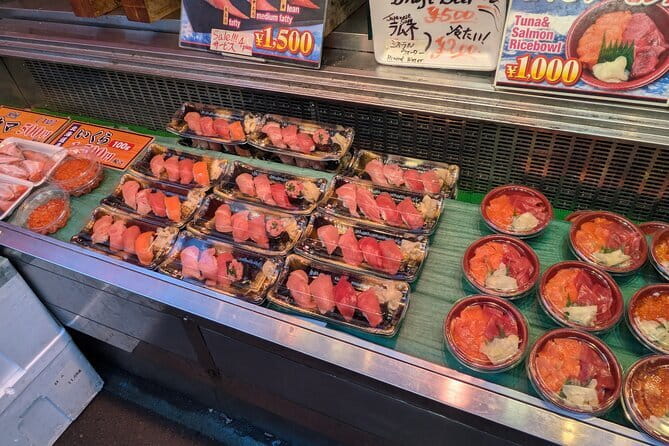 Small Group Food Guided Walking Tour of Tokyo - Choosing a shrine or observation deck