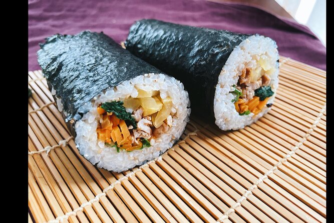 Small Group Sushi roll and Tempura Cooking Class in Nakano - Choosing and frying the tempura