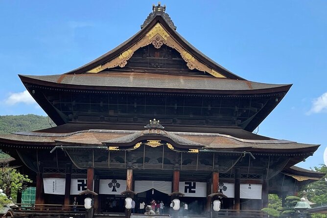 Snow Monkey Nagano Day Tour by Car English Driver in Person Guide - What the English-speaking driver-guide adds