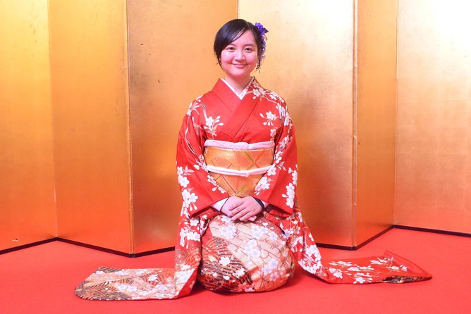 Studio Kimono Photo - Posing with photographer Jiro