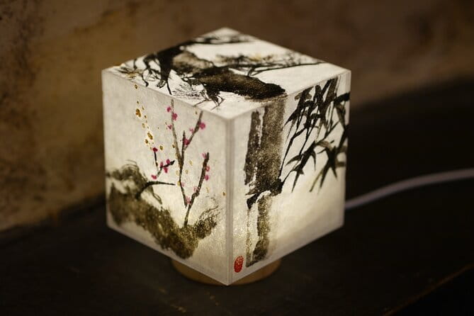 Sumi-e Ink Painting Suiboku-Ga Workshop in a Japanese Teahouse - Meeting Rensui and learning the brush