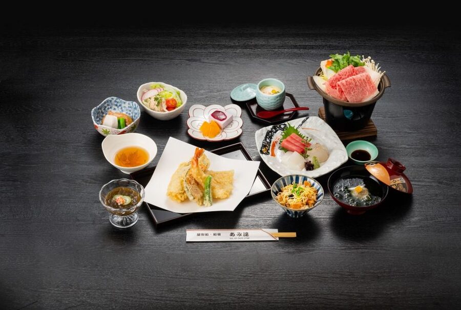 Sumida River: Japanese Traditional Yakatabune Dinner Cruise - The Tokyo Bay stop near Odaiba