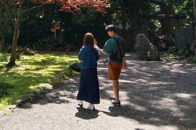 Sumida Riverside Walk: Garden &Temple Ritual (4 Meeting Points) - Entering Fukagawa Fudōson and its everyday rituals