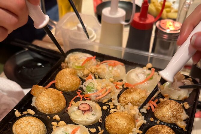 Takoyaki Party & Shinjuku Night Tour in Tokyo ※Unlimited Drinks - A home-cooked start near Shinjuku 3 Chome