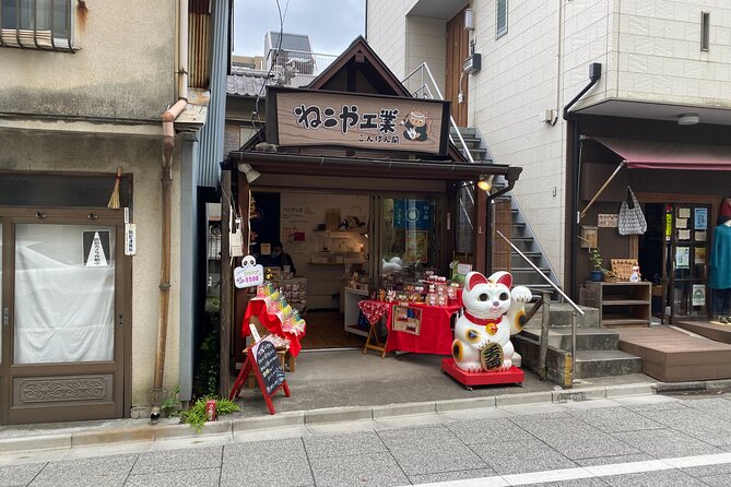 The Old Quarter of Tokyo - Yanaka Walking Tour - Hebimichi and the view of everyday life