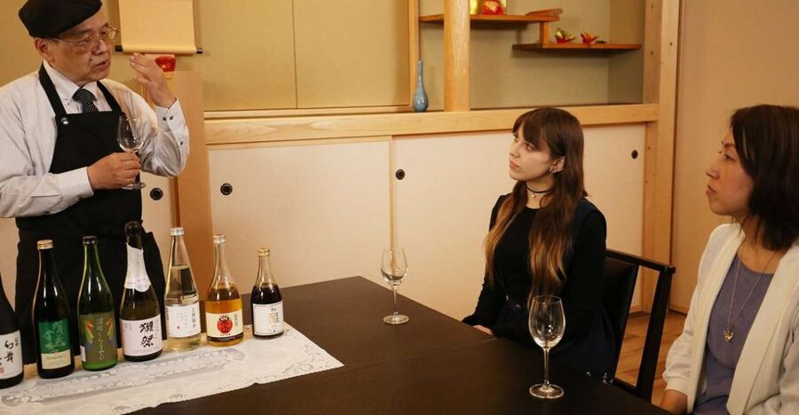Tokyo: 7 Kinds of Sake Tasting with Japanese Food Pairings - Food pairings that make the tasting practical