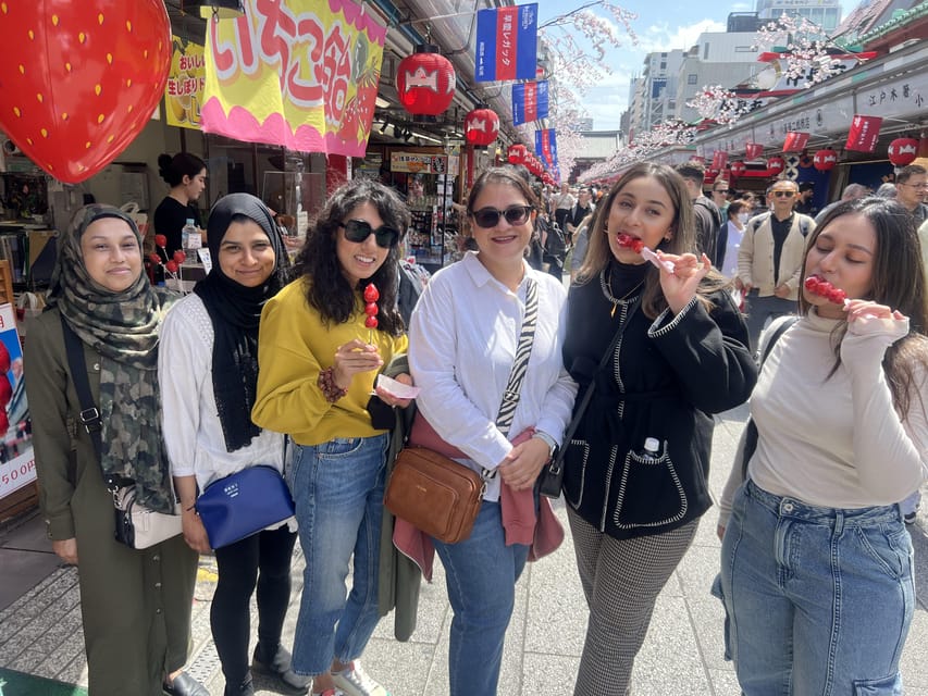 Tokyo: Asakusa and Tokyo’s Oldest Temple Senso-ji Tour - What the guides add to the walk