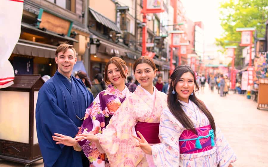 Tokyo: Asakusa Kimono Rental Experience - Why Asakusa is the right place for a kimono rental