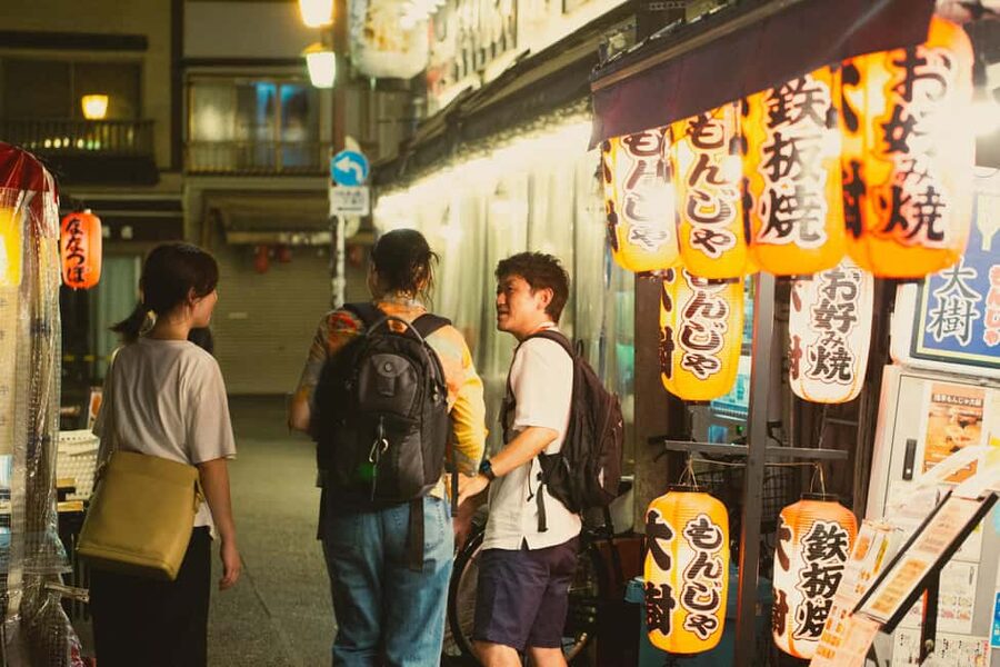 Tokyo: Asakusa Photogenic Night Walk with 1 drink - What the $46 price gets you